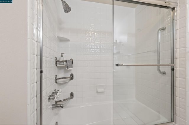 60 Karol Ln, Pleasant Hill, CA 94523
