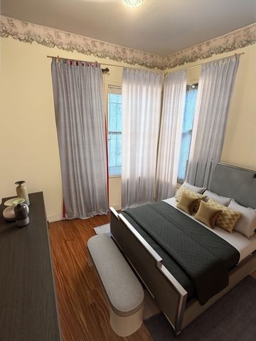 29 Park St, Brockton, MA 02301