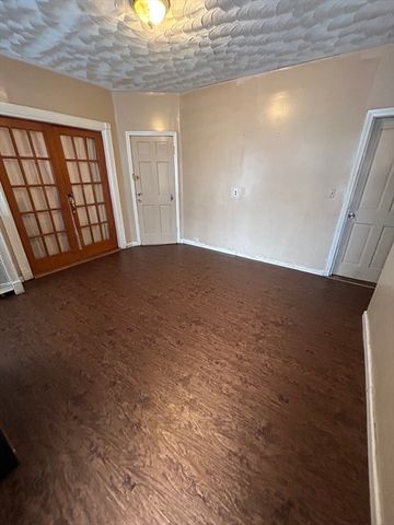 29 Park St, Brockton, MA 02301