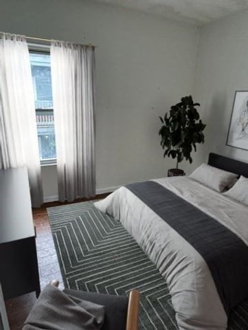 29 Park St, Brockton, MA 02301