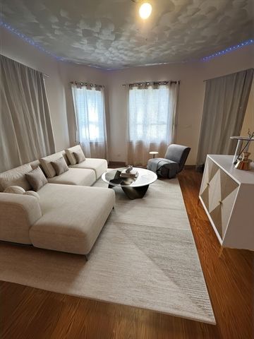 29 Park St, Brockton, MA 02301