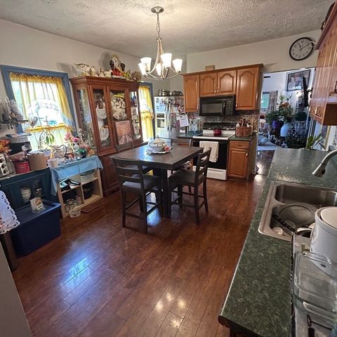 29 Park St, Brockton, MA 02301