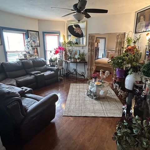 29 Park St, Brockton, MA 02301