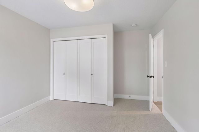 5724 Code Avenue, Edina, MN 55436