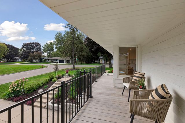 5724 Code Avenue, Edina, MN 55436