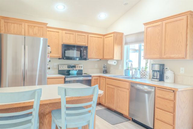 8908 N Pamela St, Spokane, WA 99208