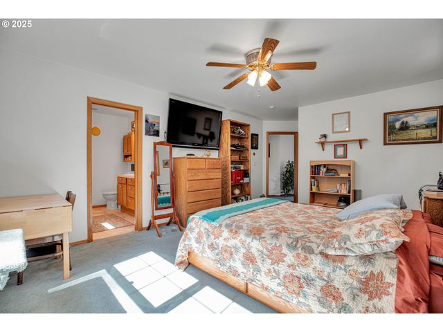 10724 Se CLINTON St, Portland, OR 97266