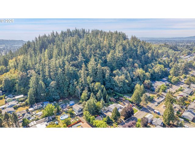 10724 Se CLINTON St, Portland, OR 97266