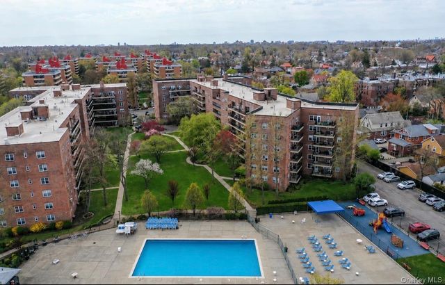 162-01 Powells Cove Boulevard 2G, Beechhurst, NY 11357