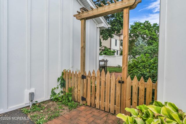 81 7th Avenue, Atlantic Highlands, NJ 07716