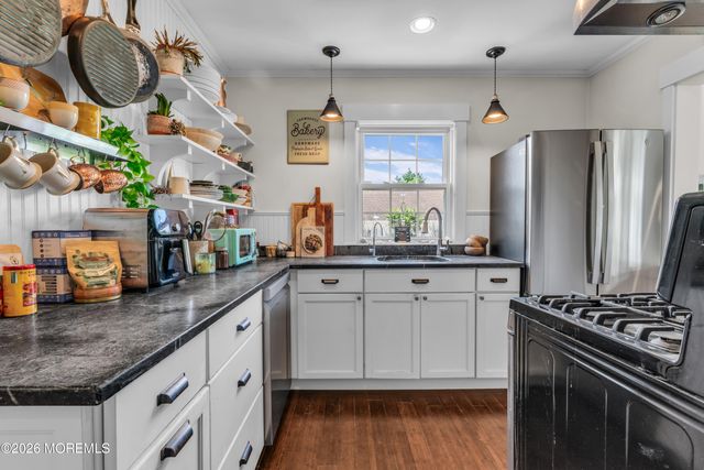 81 7th Avenue, Atlantic Highlands, NJ 07716
