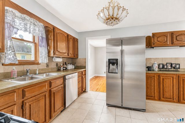 3 Coppola Terrace, Derby, CT 06418