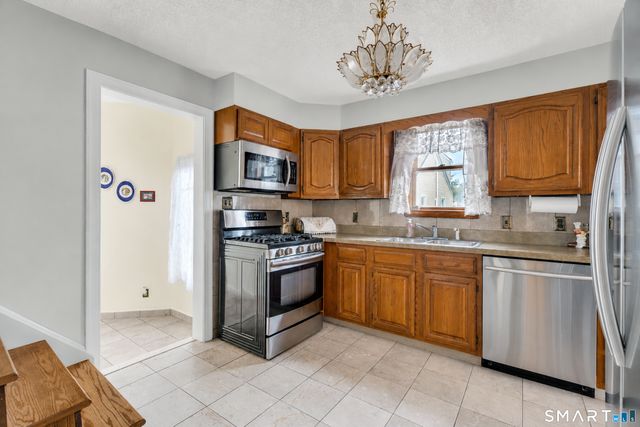 3 Coppola Terrace, Derby, CT 06418