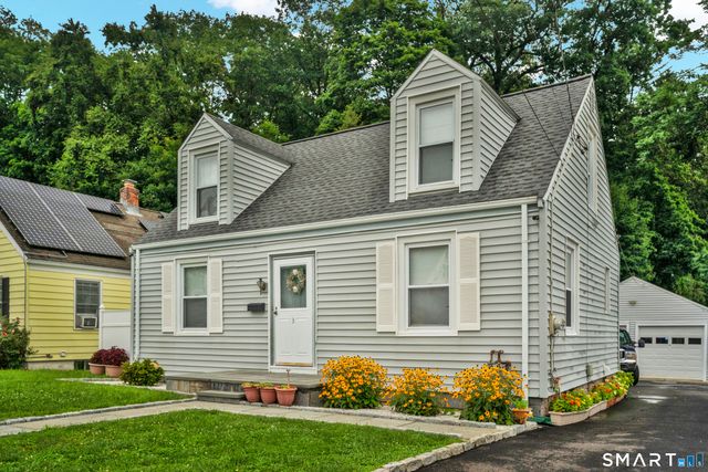 3 Coppola Terrace, Derby, CT 06418