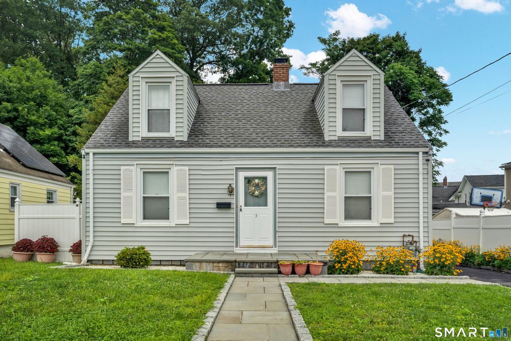 3 Coppola Terrace, Derby, CT 06418
