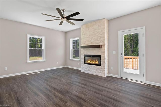 6055 Frye Bridge Road, Clemmons, NC 27012