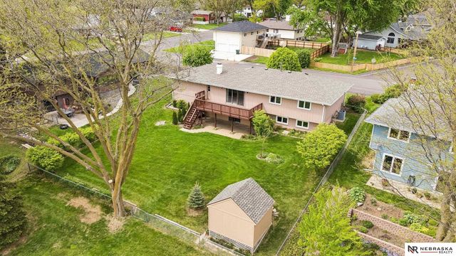 1813 College View Drive, Blair, NE 68008