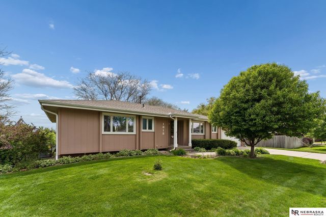 1813 College View Drive, Blair, NE 68008