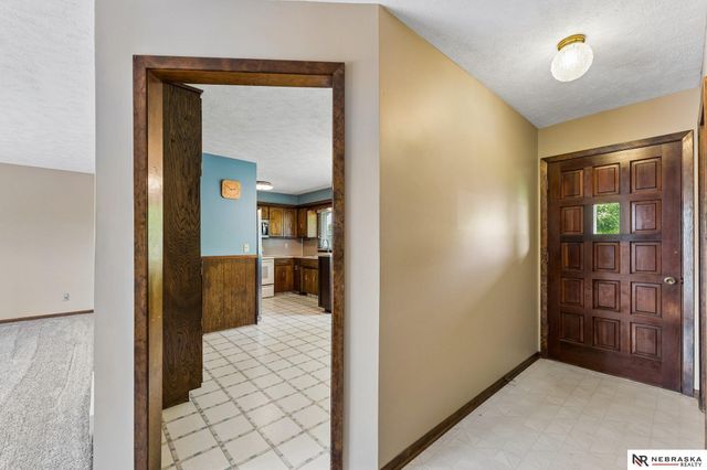 1813 College View Drive, Blair, NE 68008