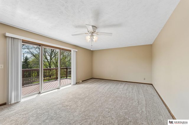 1813 College View Drive, Blair, NE 68008