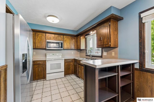 1813 College View Drive, Blair, NE 68008