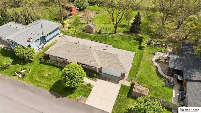 1813 College View Drive, Blair, NE 68008