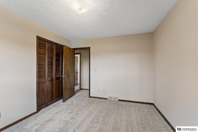 1813 College View Drive, Blair, NE 68008
