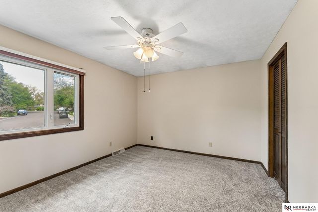 1813 College View Drive, Blair, NE 68008
