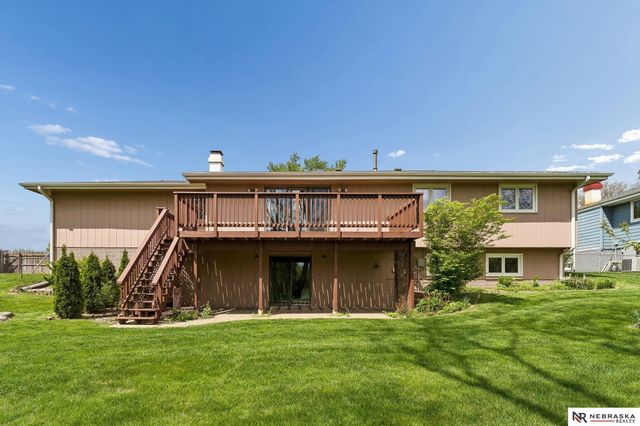 1813 College View Drive, Blair, NE 68008