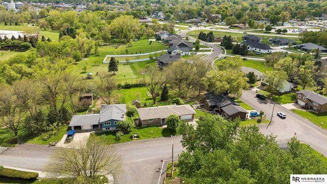 1813 College View Drive, Blair, NE 68008