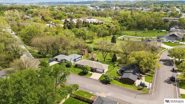 1813 College View Drive, Blair, NE 68008
