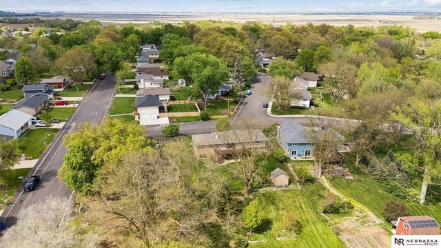 1813 College View Drive, Blair, NE 68008