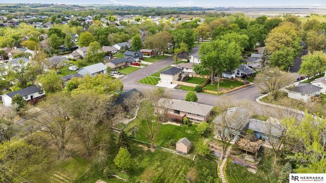 1813 College View Drive, Blair, NE 68008