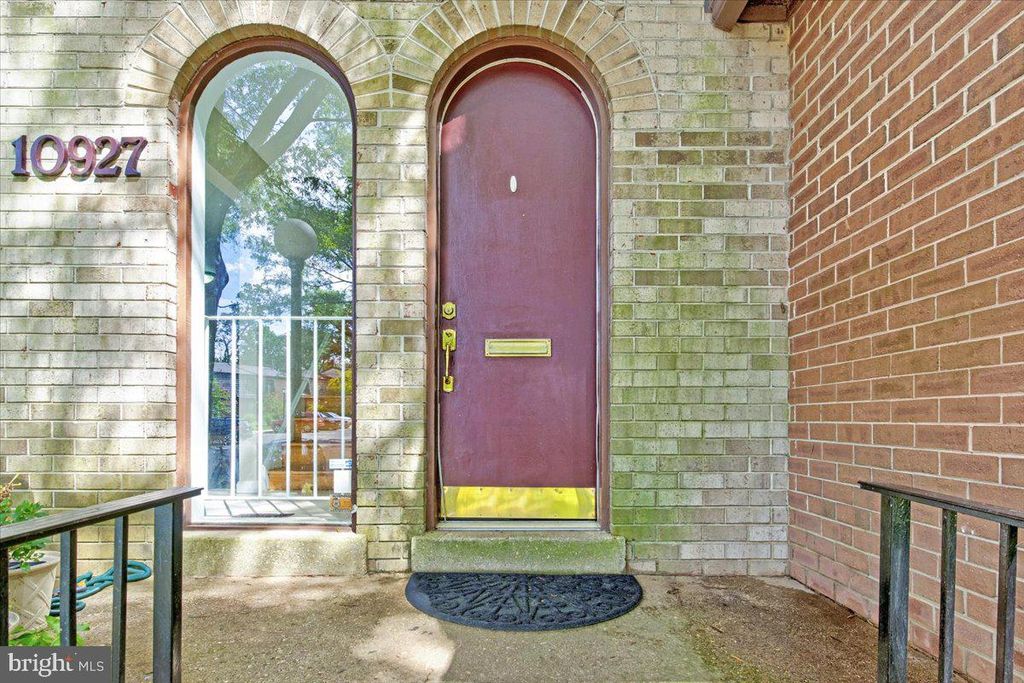 10927 DEBORAH DR, Potomac, MD 20854