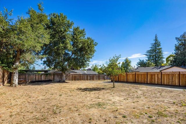 16153 Los Gatos Almaden Road, Los Gatos, CA 95032