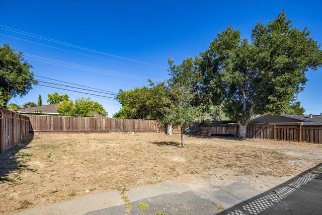 16153 Los Gatos Almaden Road, Los Gatos, CA 95032