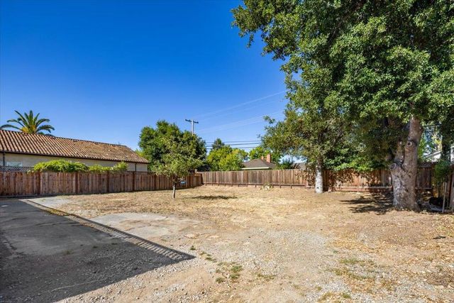 16153 Los Gatos Almaden Road, Los Gatos, CA 95032
