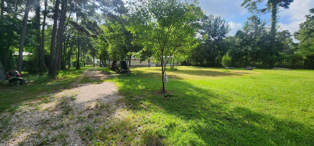 17514 Grove Lane, New Caney, TX 77357