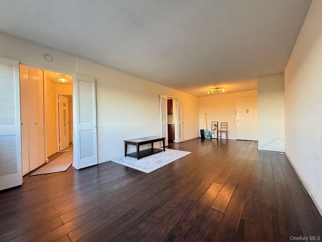 2 Bay Club Drive 17H, Bayside, NY 11360