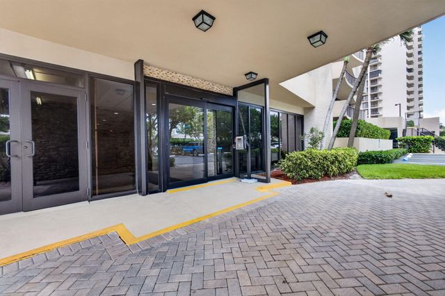 4200 N Ocean Drive 2-1601, Singer Island, FL 33404