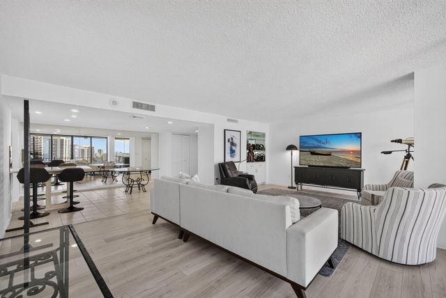 4200 N Ocean Drive 2-1601, Singer Island, FL 33404