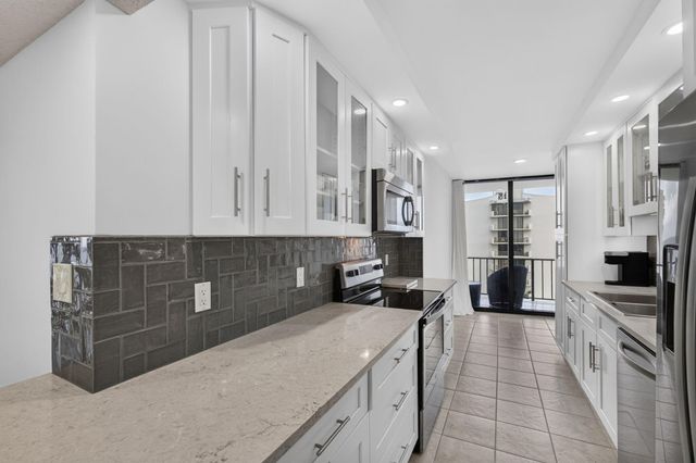 4200 N Ocean Drive 2-1601, Singer Island, FL 33404