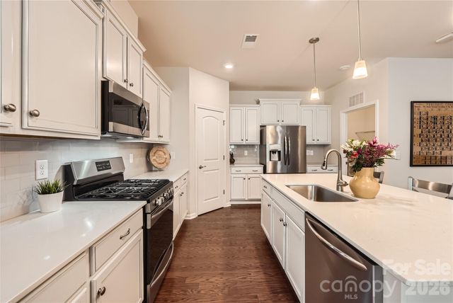 525 Cellini Place, Mount Holly, NC 28120