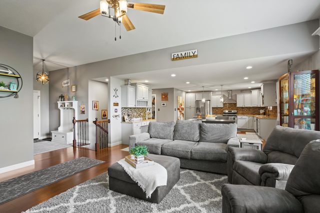 5702 SHEARWATER CT, Columbia, MO 65203