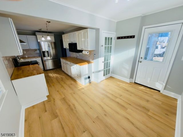 19 South St, Dover Town, NJ 07801