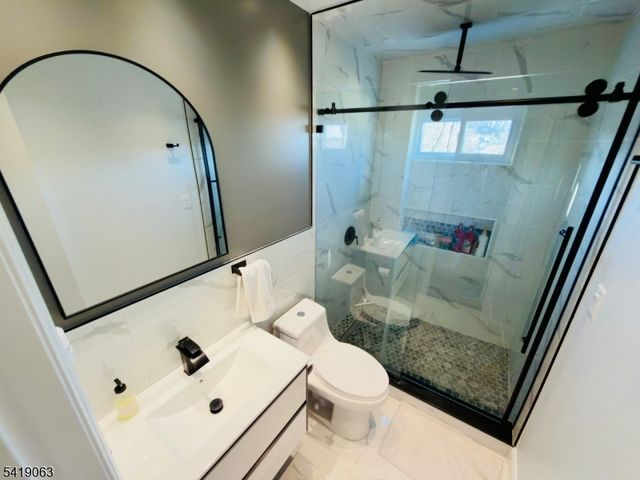 19 South St, Dover Town, NJ 07801