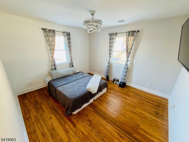 19 South St, Dover Town, NJ 07801