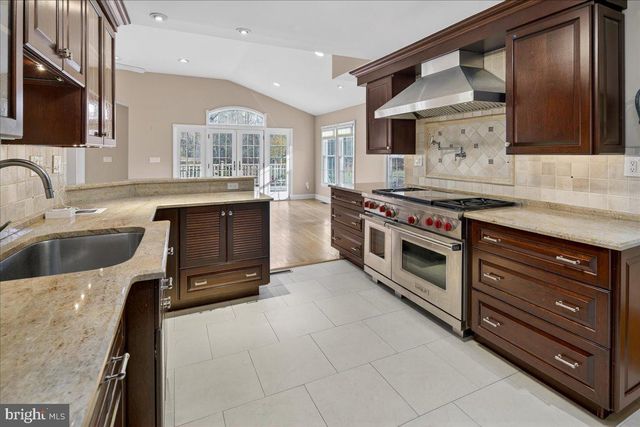 328 DODDS LN, Princeton, NJ 08540