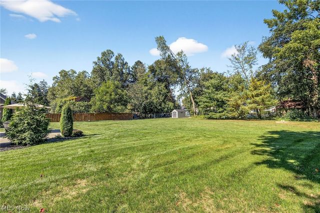 39119 Johnnycake Ridge Road, Willoughby, OH 44094
