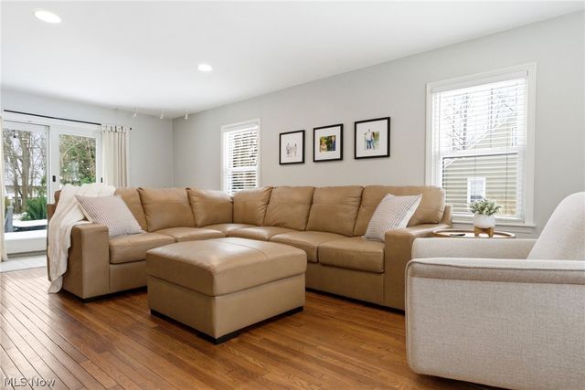 39119 Johnnycake Ridge Road, Willoughby, OH 44094